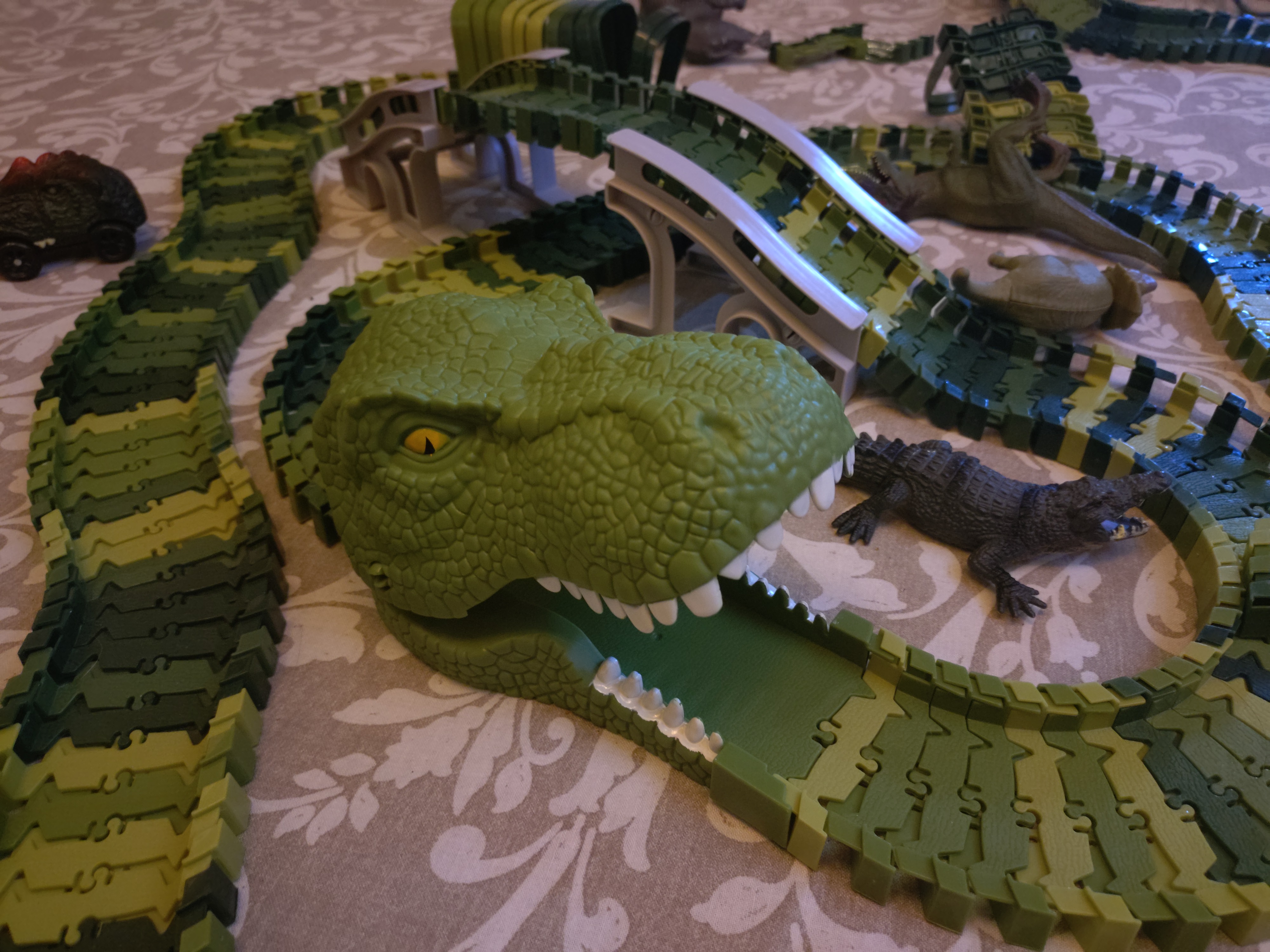 3+ infinitely adjustable race track set! 