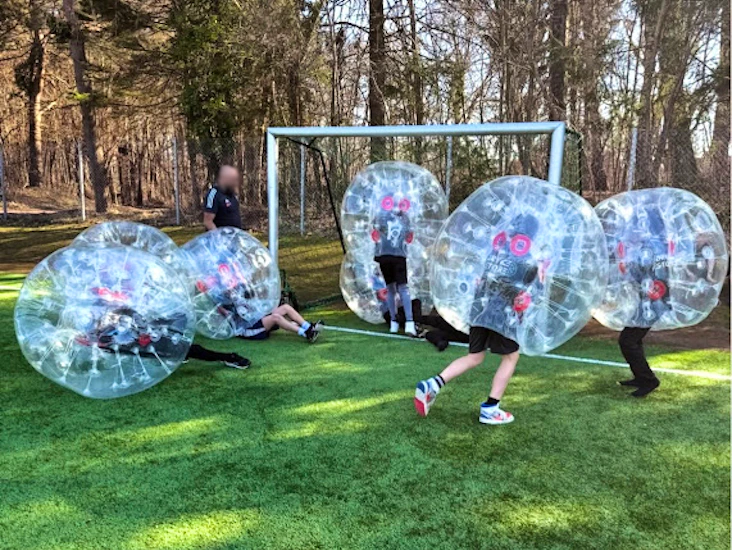 10 bumperballs för barnkalas – pump ingår (fre–sön samma pris)