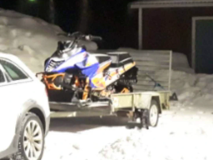 Bromsad släpvagn med ramp