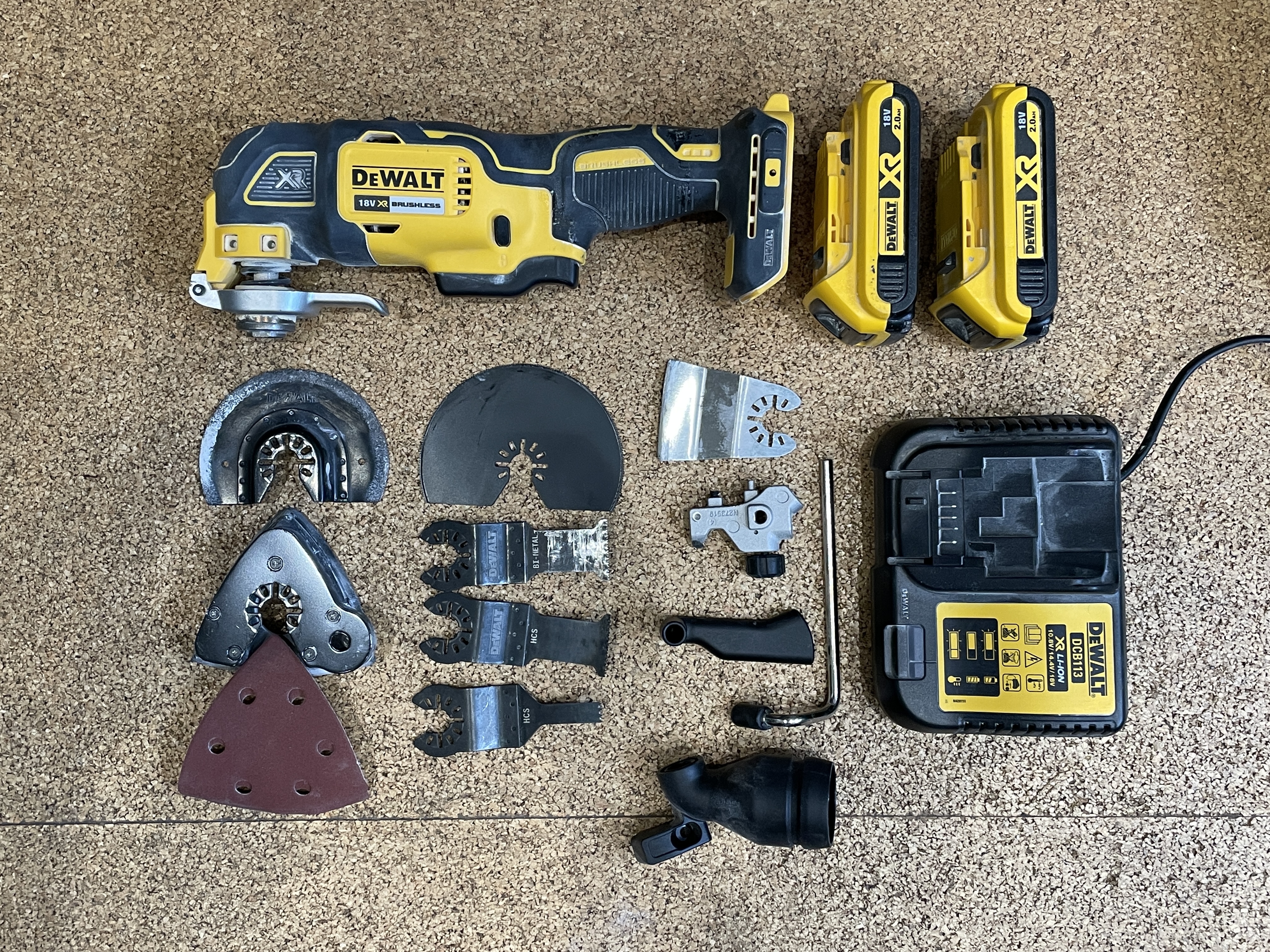 Dewalt oscillating multi-tool