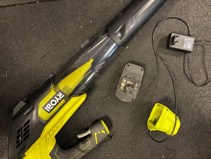 Ryobi lövblås