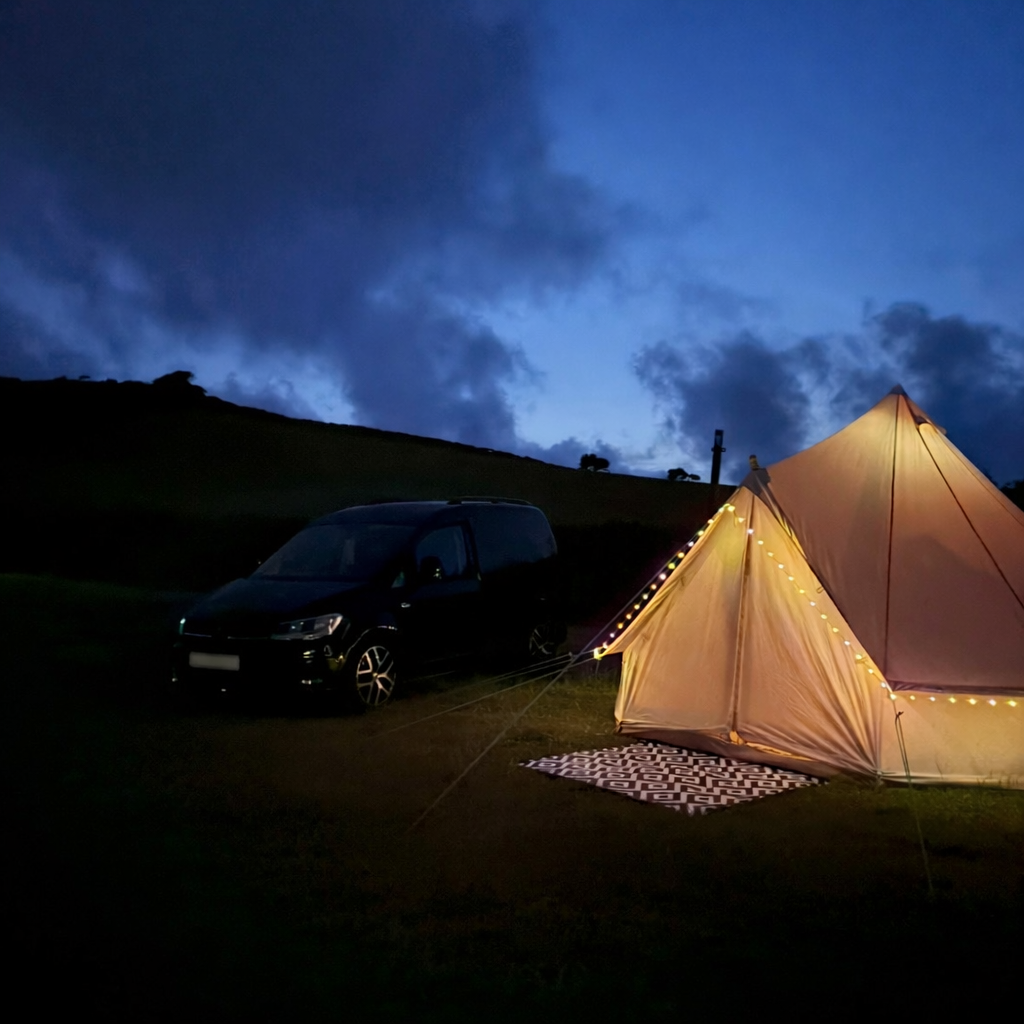 Boutique 4m bell tent max 4 people. 