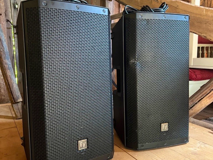 2st aktiva högtalare (electro-voice zlx-12p)