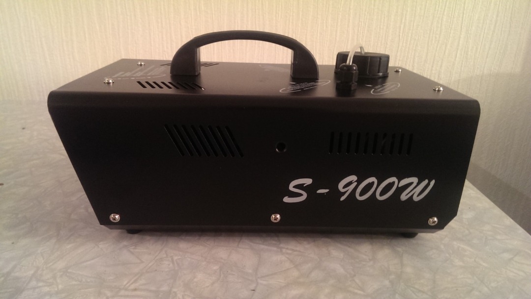 Røykmaskin 900 w 