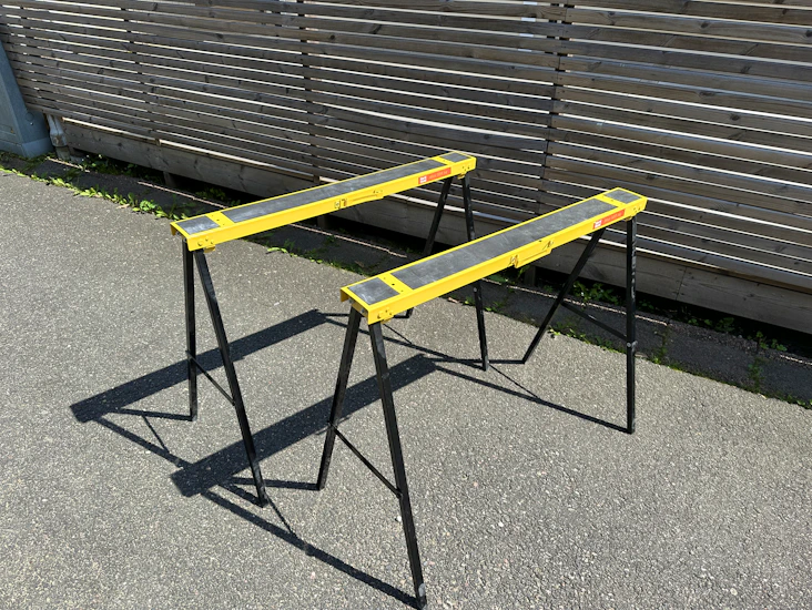 Hopfällbara arbetsbockar