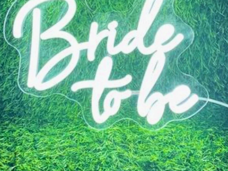Bride to be (neonskylt)