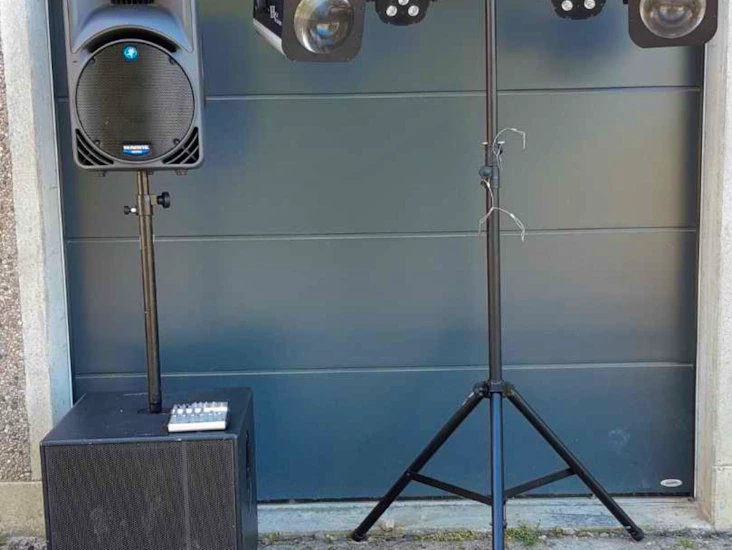 Ljudanläggning med ljuspaket