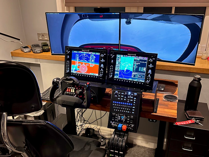 Realsimgear garmin g1000 cirrus aircraft flight simulator