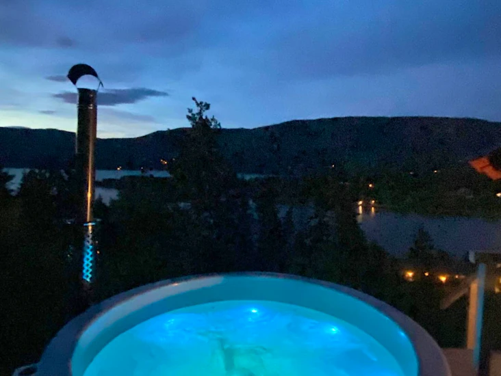 Bubblebad, jacuzzi, hot tube on wheels