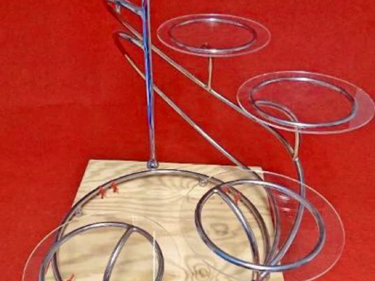 Tårtställning för 6 tårtor med brudpar