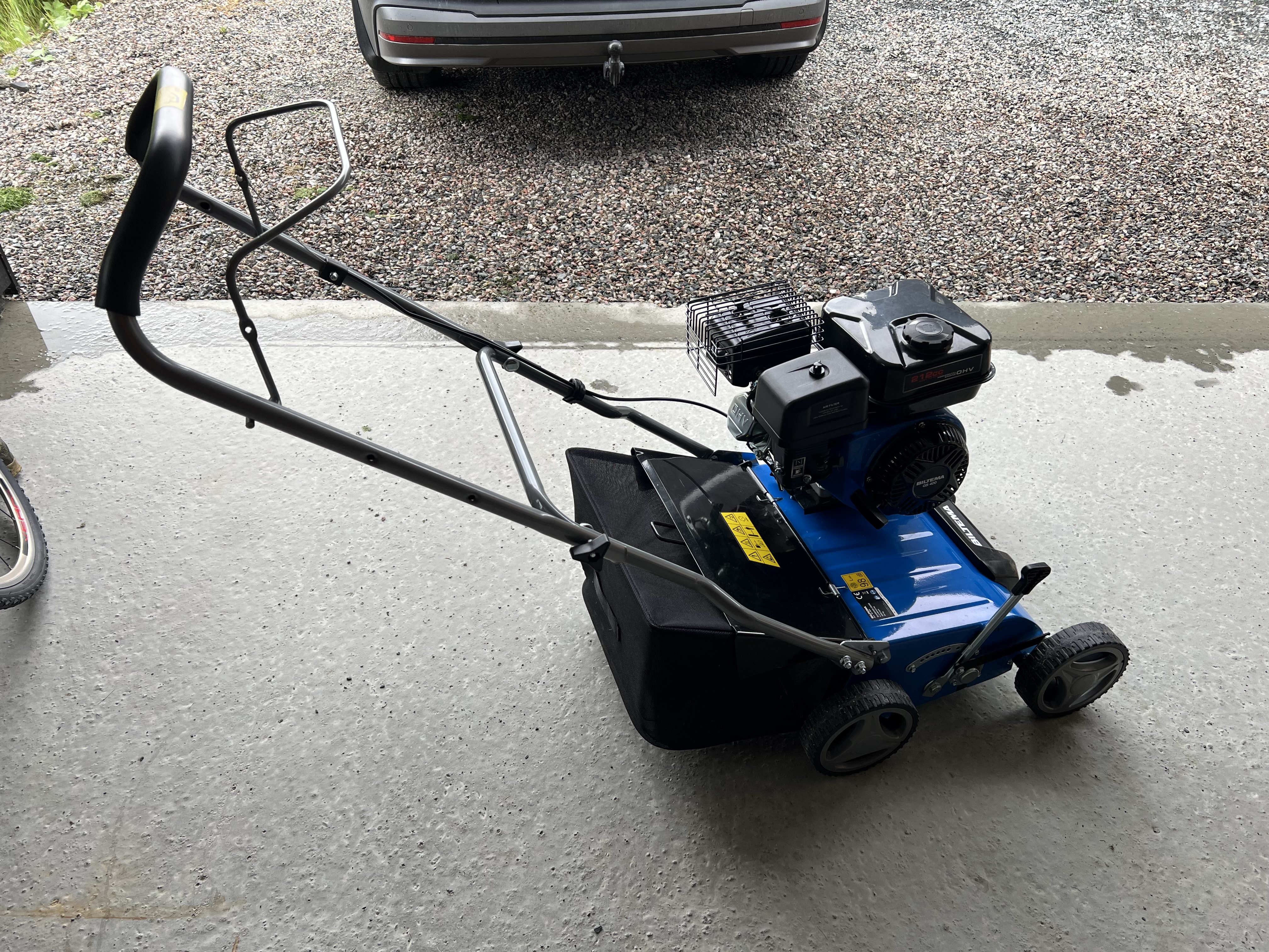 Vertikalskjærer og mosefjerner