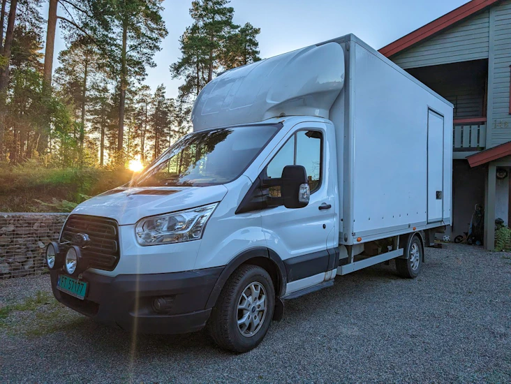 Stor varebil med lastelem, klasse b førerkort