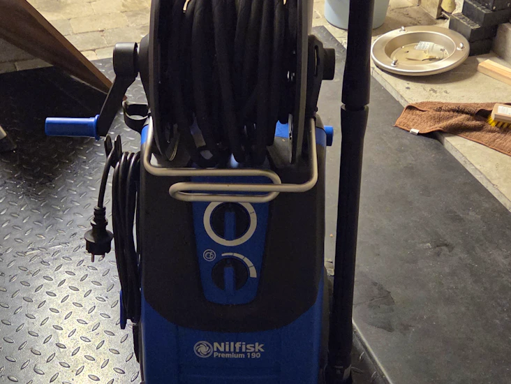 Nilfisk premium 190 med alt tilbehør