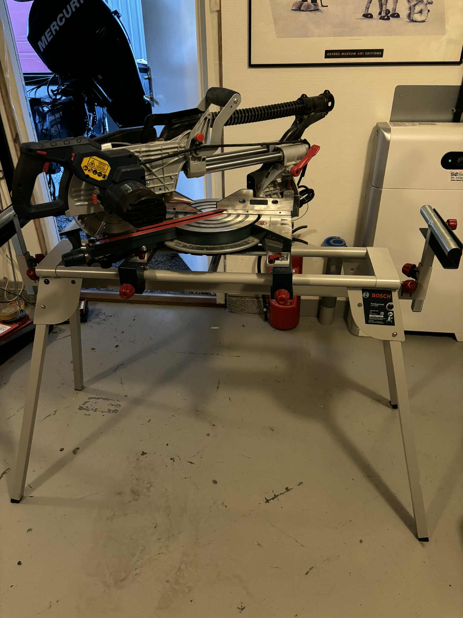 Bosch gcm 8 sjl – kap- och gersåg med stativ