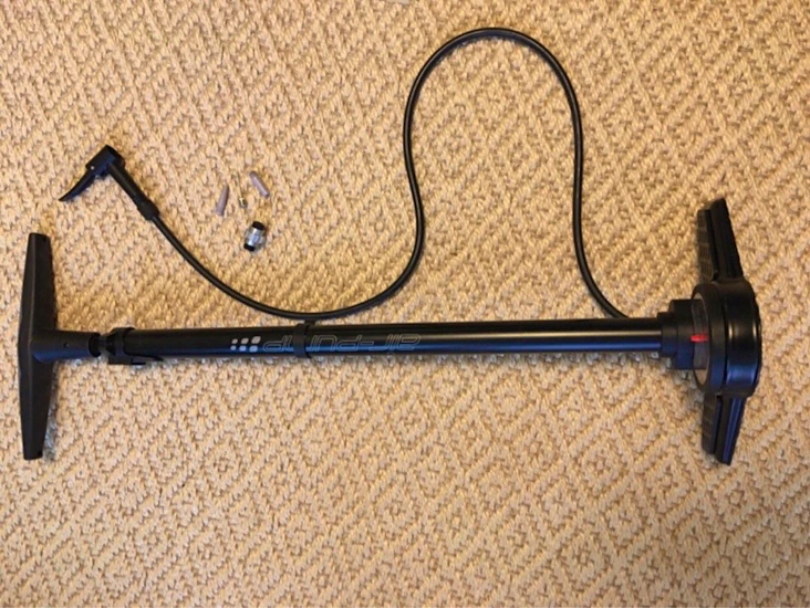 Cykelpump med tryckmätare