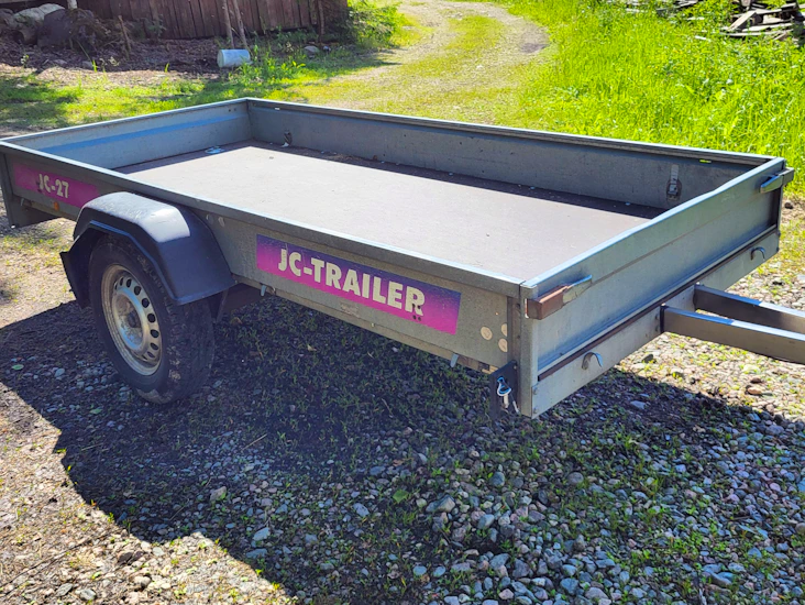 Henkilöauton peräkärry 750kg