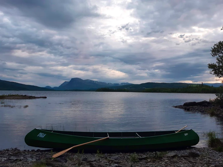 Ally kano med årer og tralle