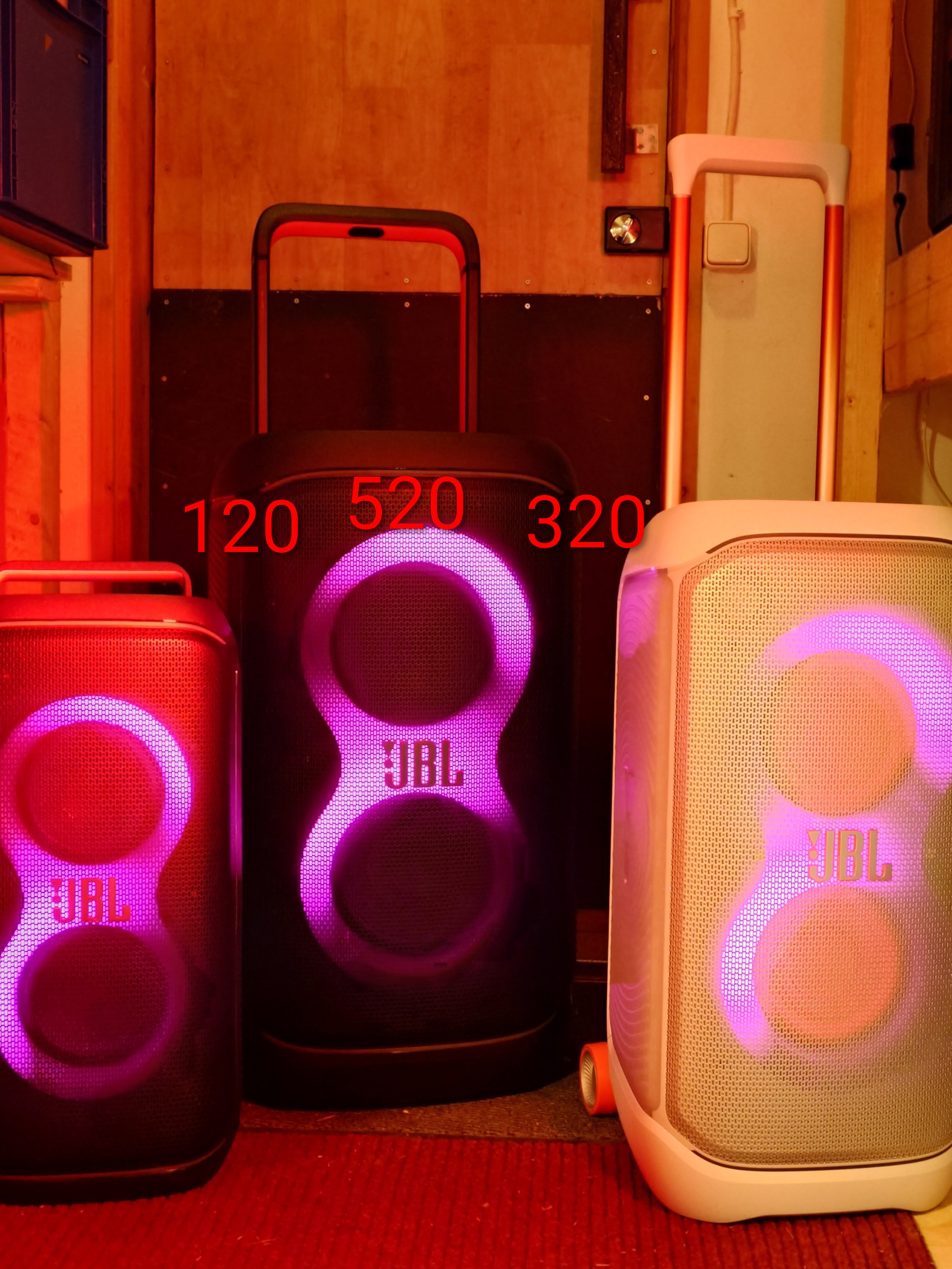 Jbl partybox 320 (+mikit) 