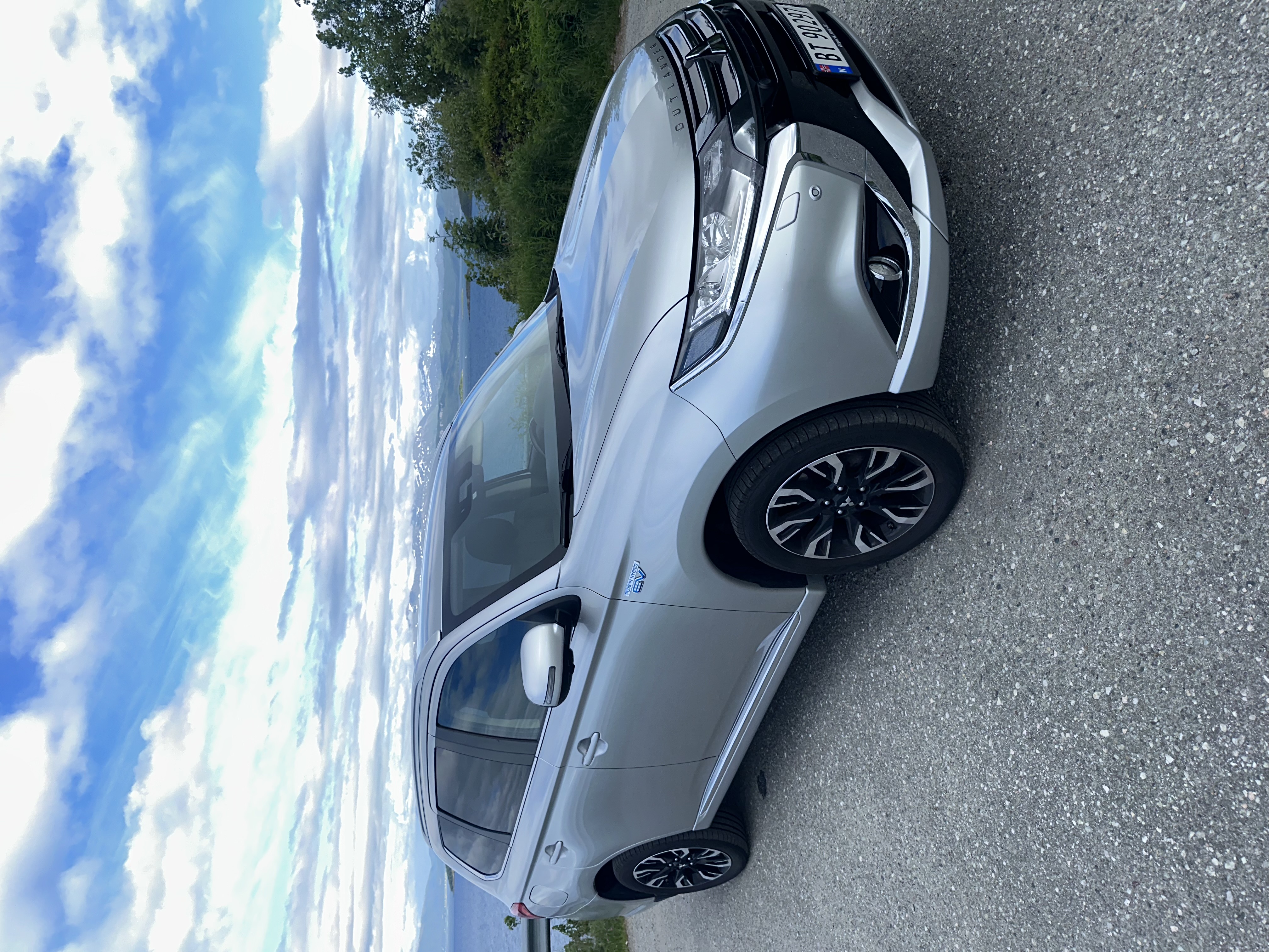 Mitsubishi outlander phev 2018