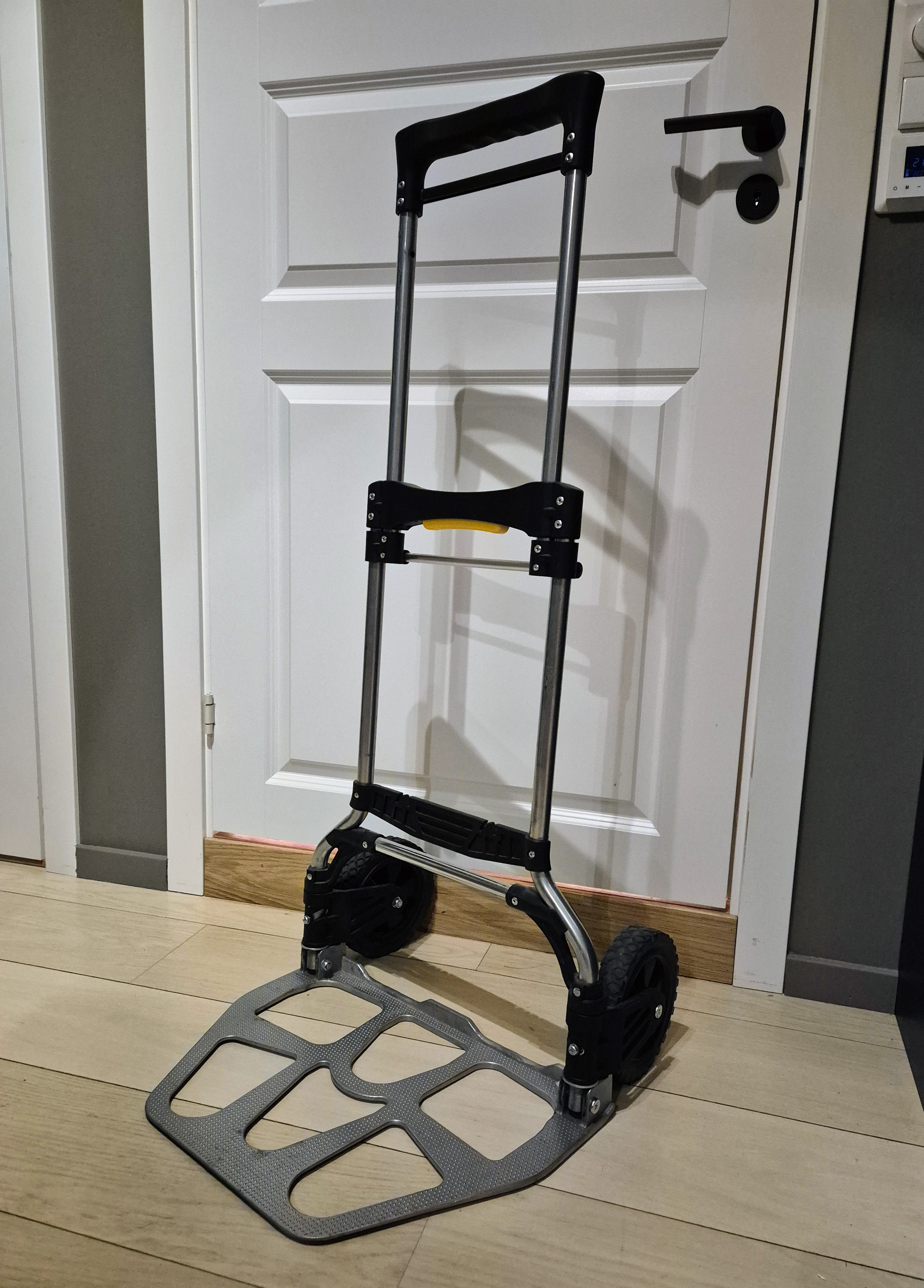 Sammenleggbar tralle