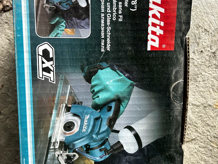 Makita glass/fliskutter