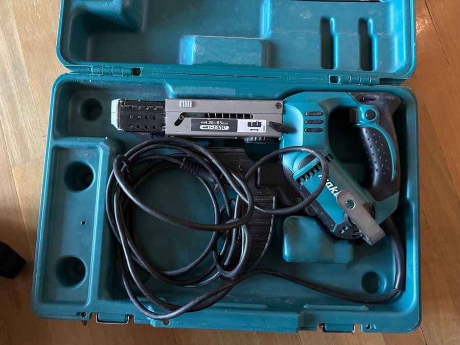 Makita 6842jx skruvautomat 25-55 mm