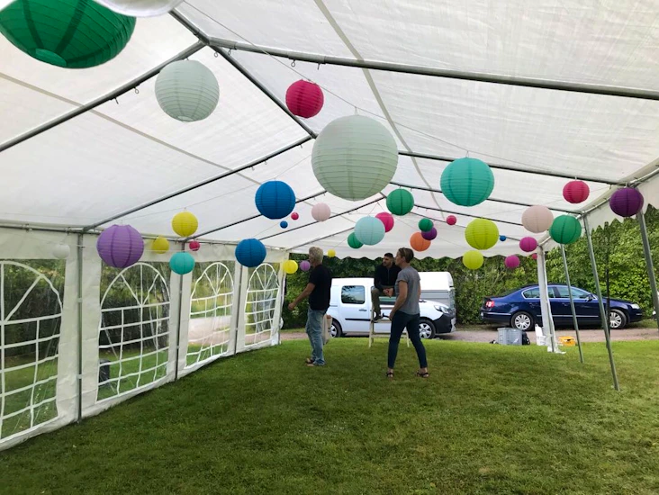 Lanternor - dekoration i papp