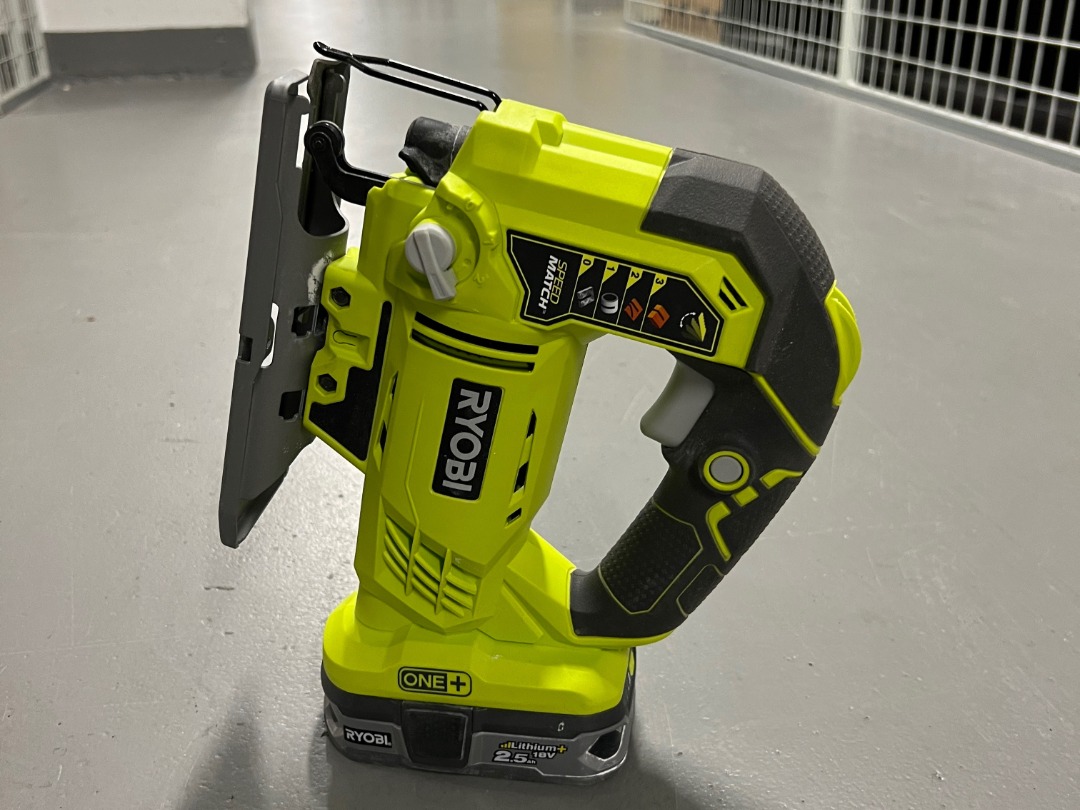 Smidig og batteridrevet stikksag fra ryobi