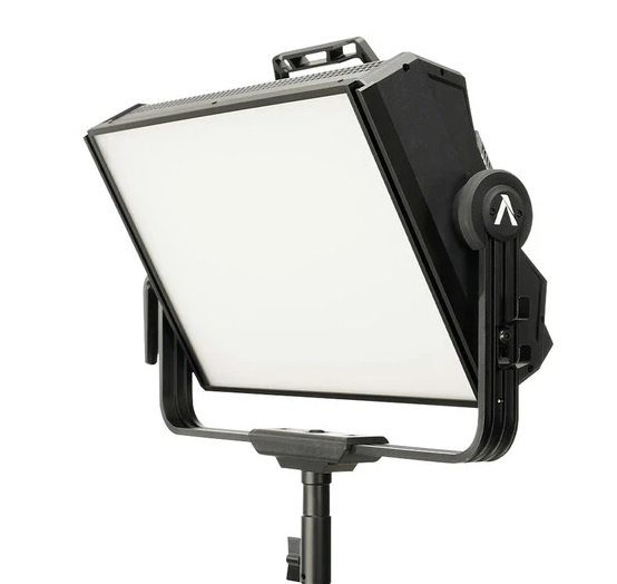 Aputure nova p300c