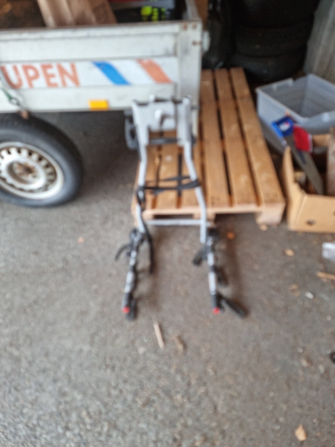 Thule stativ till 3 cyklar 