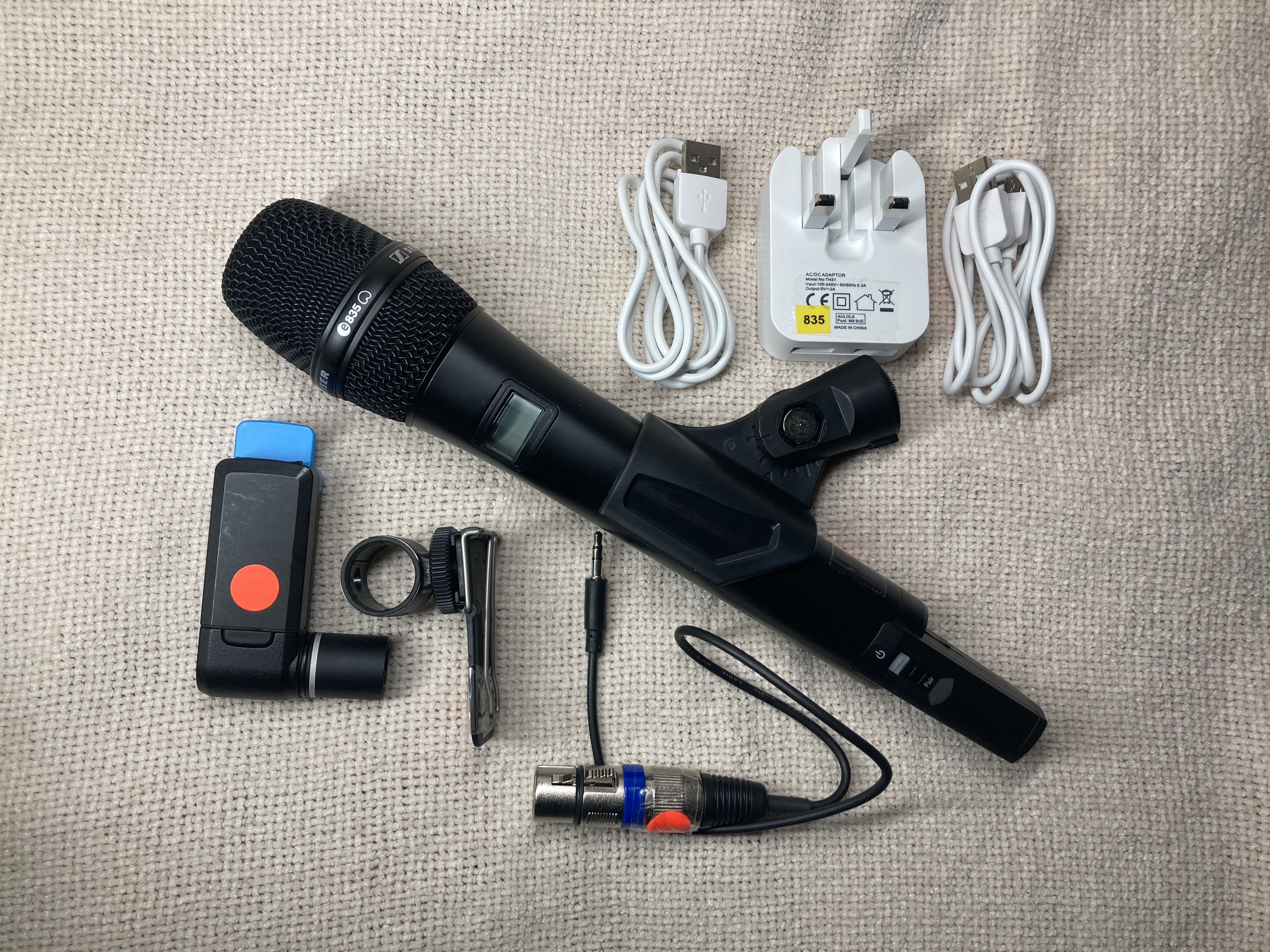 Sennheiser avx 835 hand-held wireless microphone rechargeable