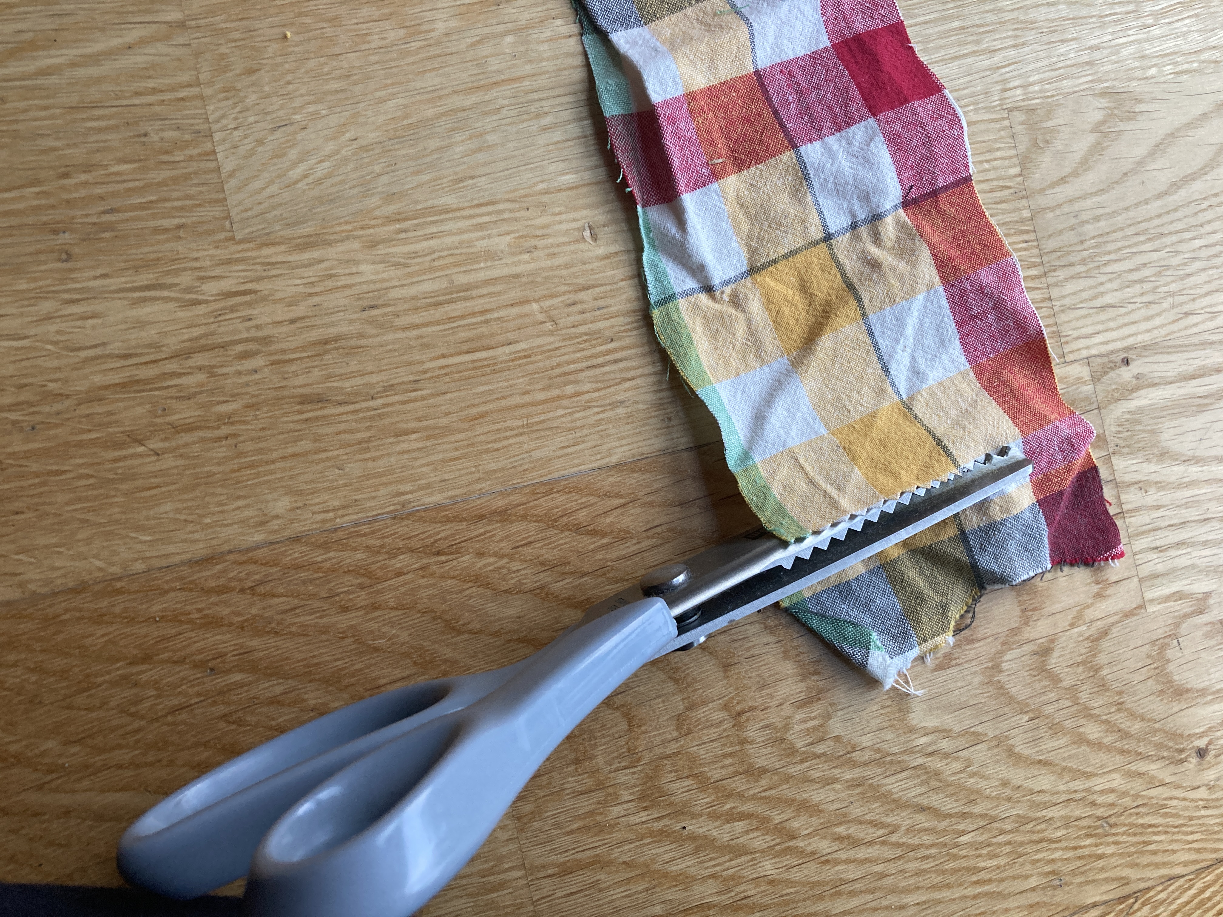 Tekstilsaks med sikksakkmønster