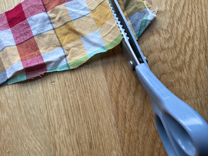 Tekstilsaks med sikksakkmønster