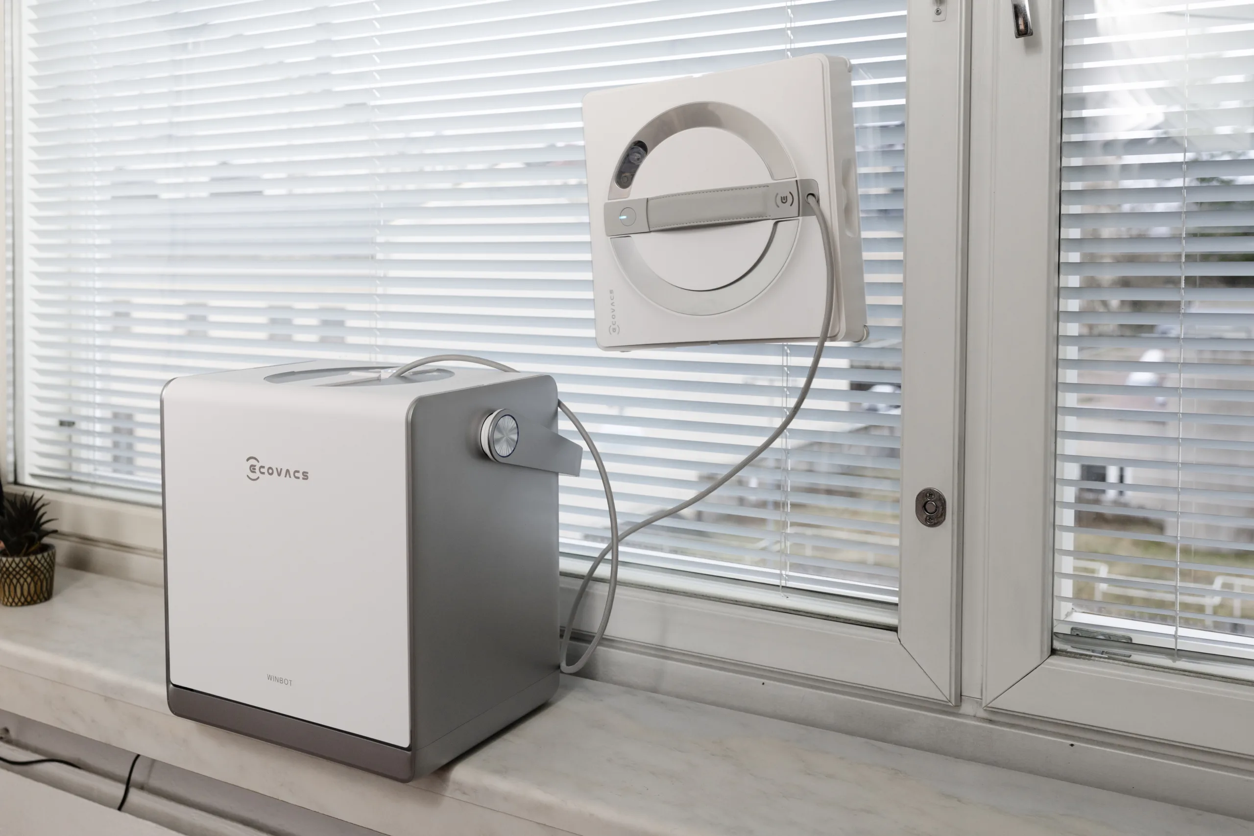 Ikkunanpesurobotti (2026) ecovacs w2s omni
