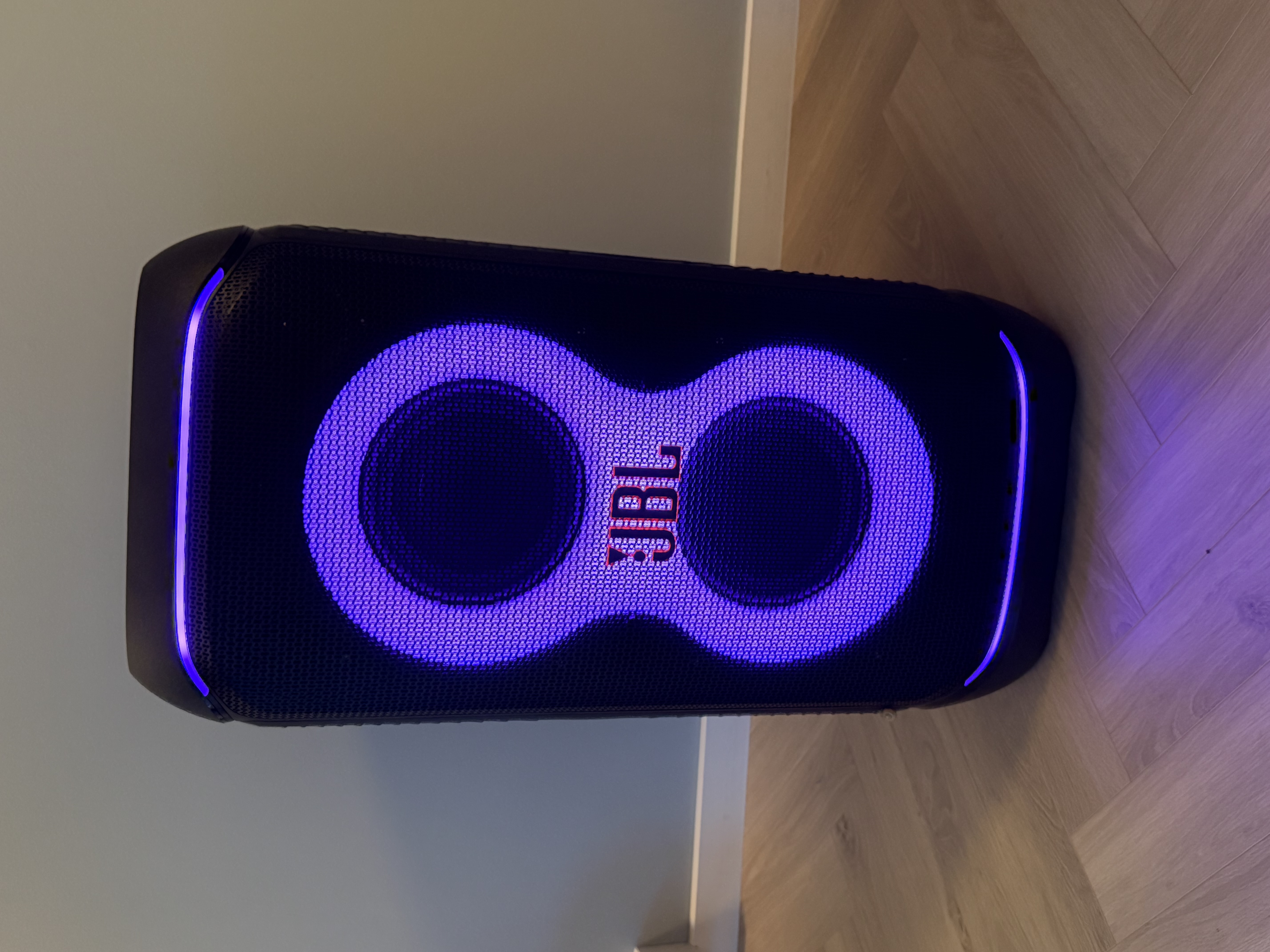 Jbl partybox stage 320 partyhøyttaler til leie