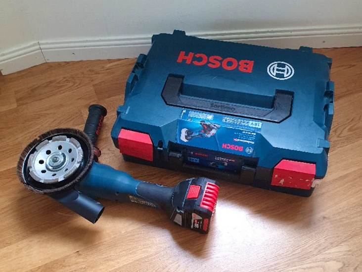 Batteridriven betongslip bosch