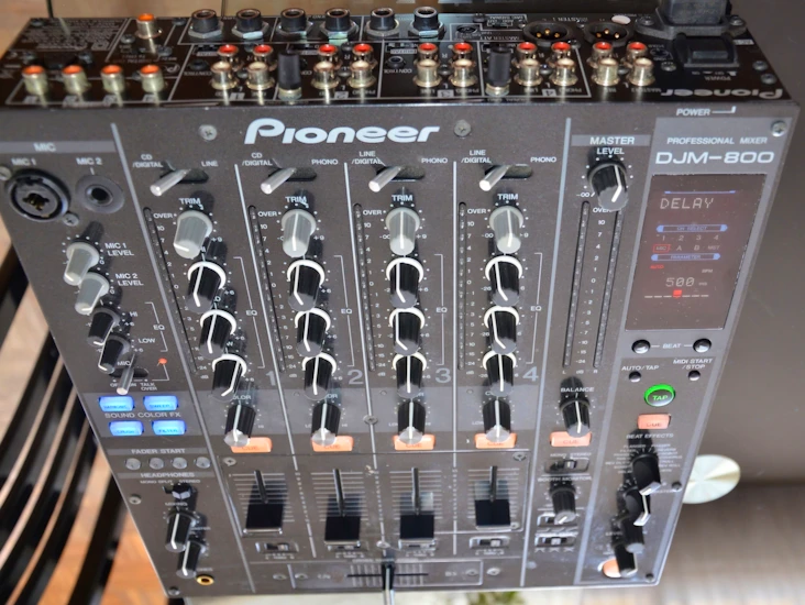 Pioneer djm-800 dj mikser