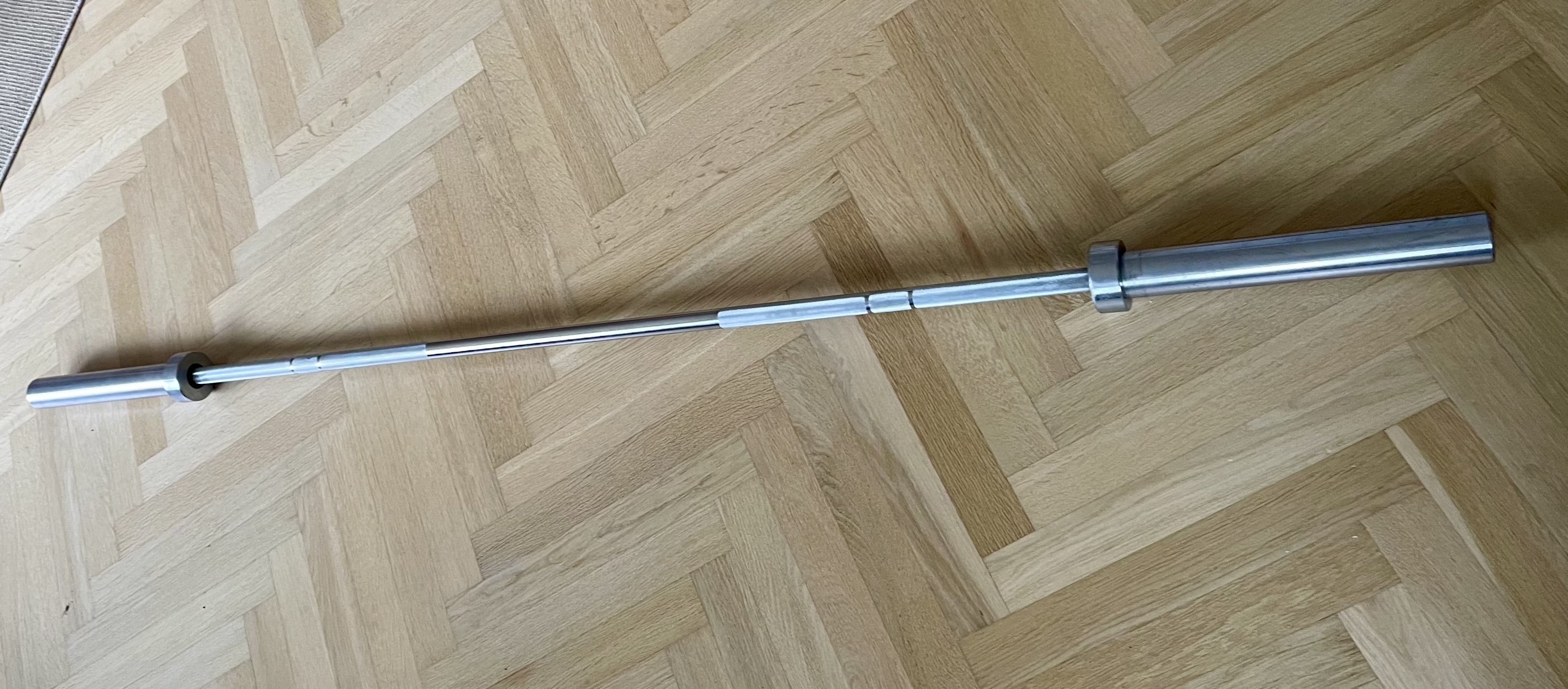 Olympisk skivstång 15kg med viktplattor.