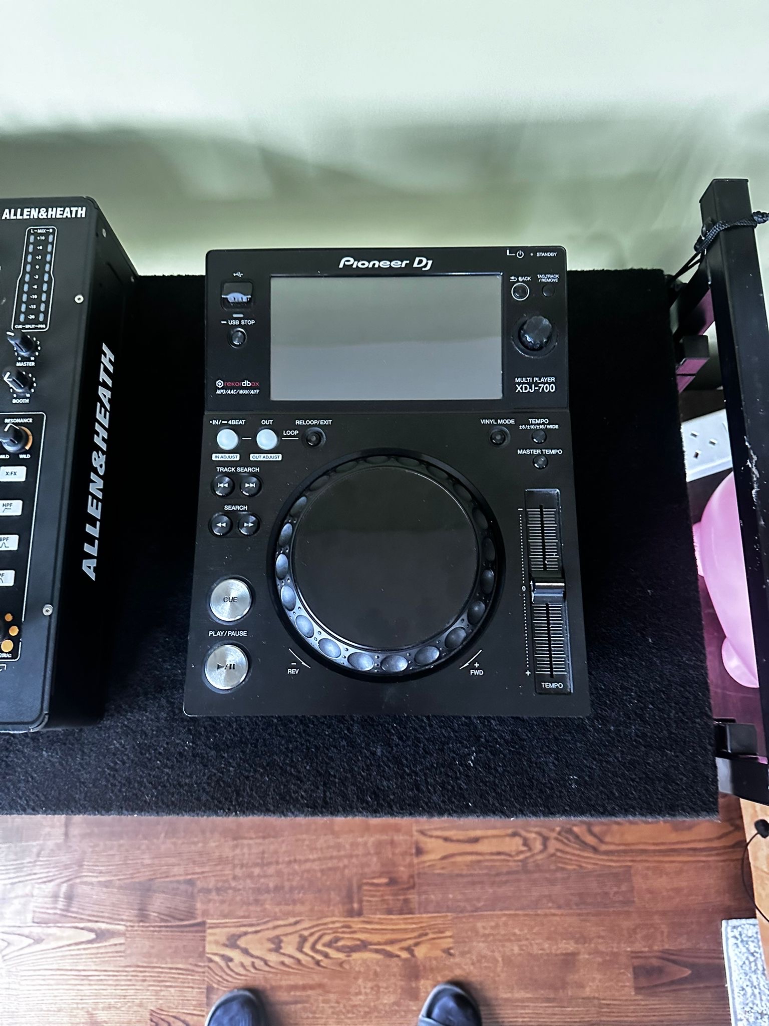 Xdj-700