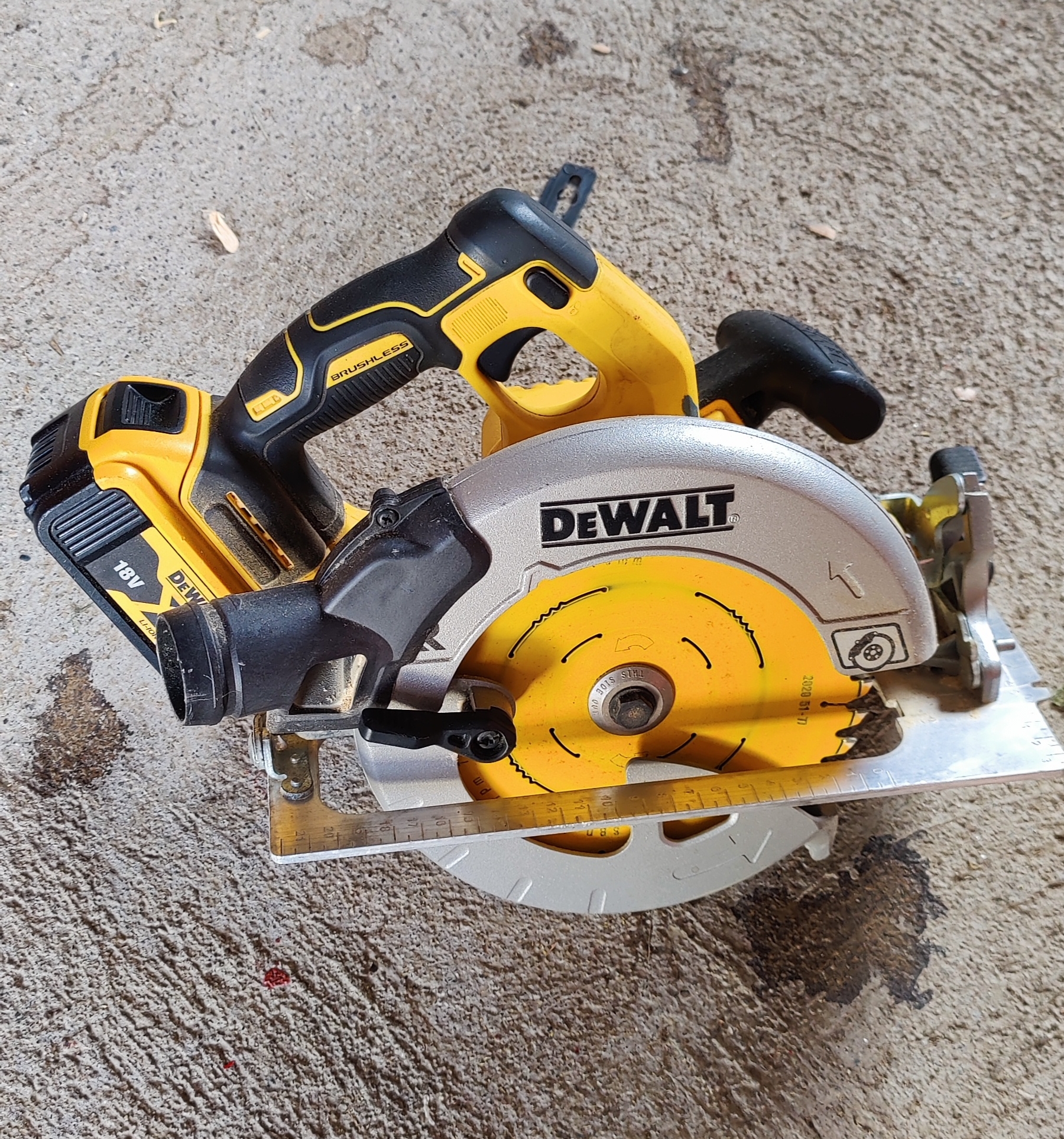 Dewalt 18v børsteløs sirkelsag