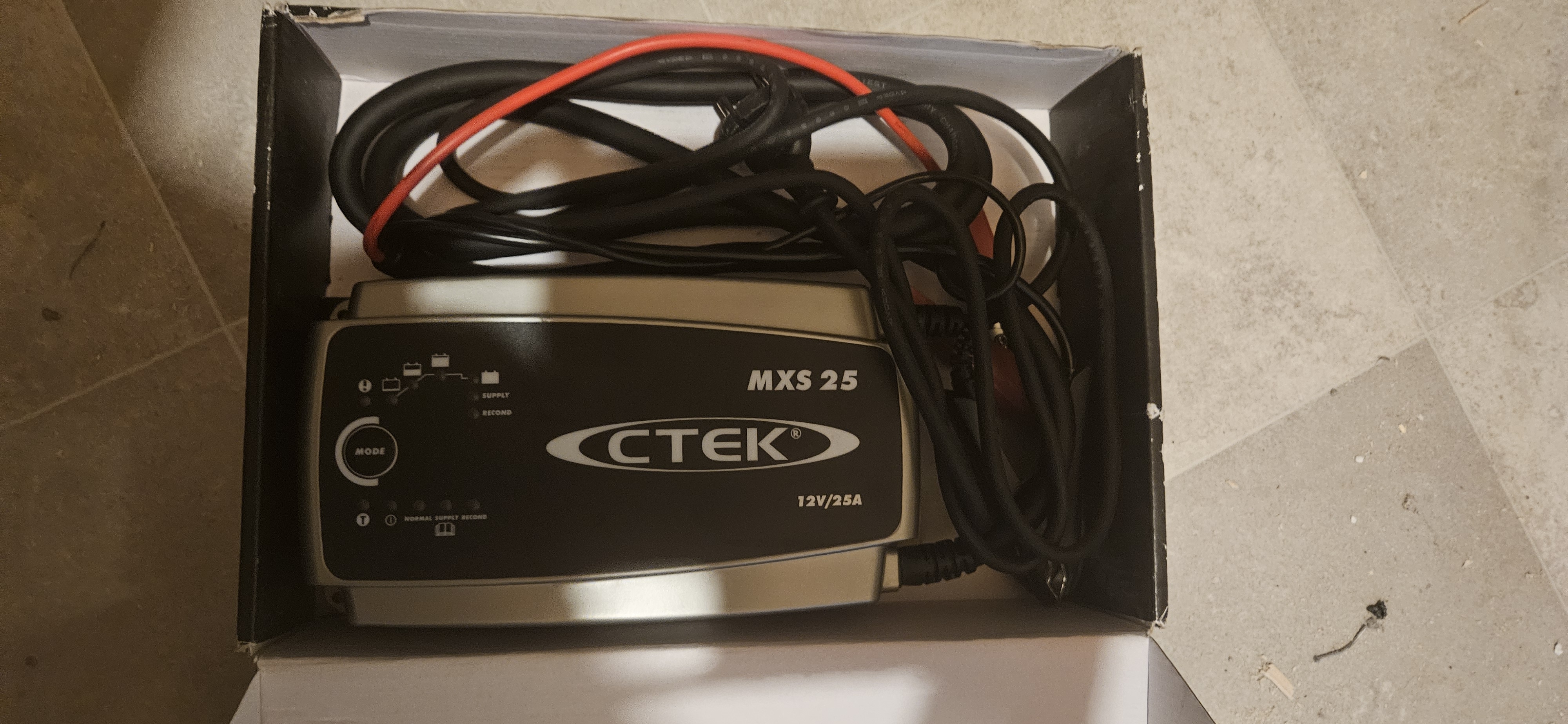 Batterilader til bil 25a