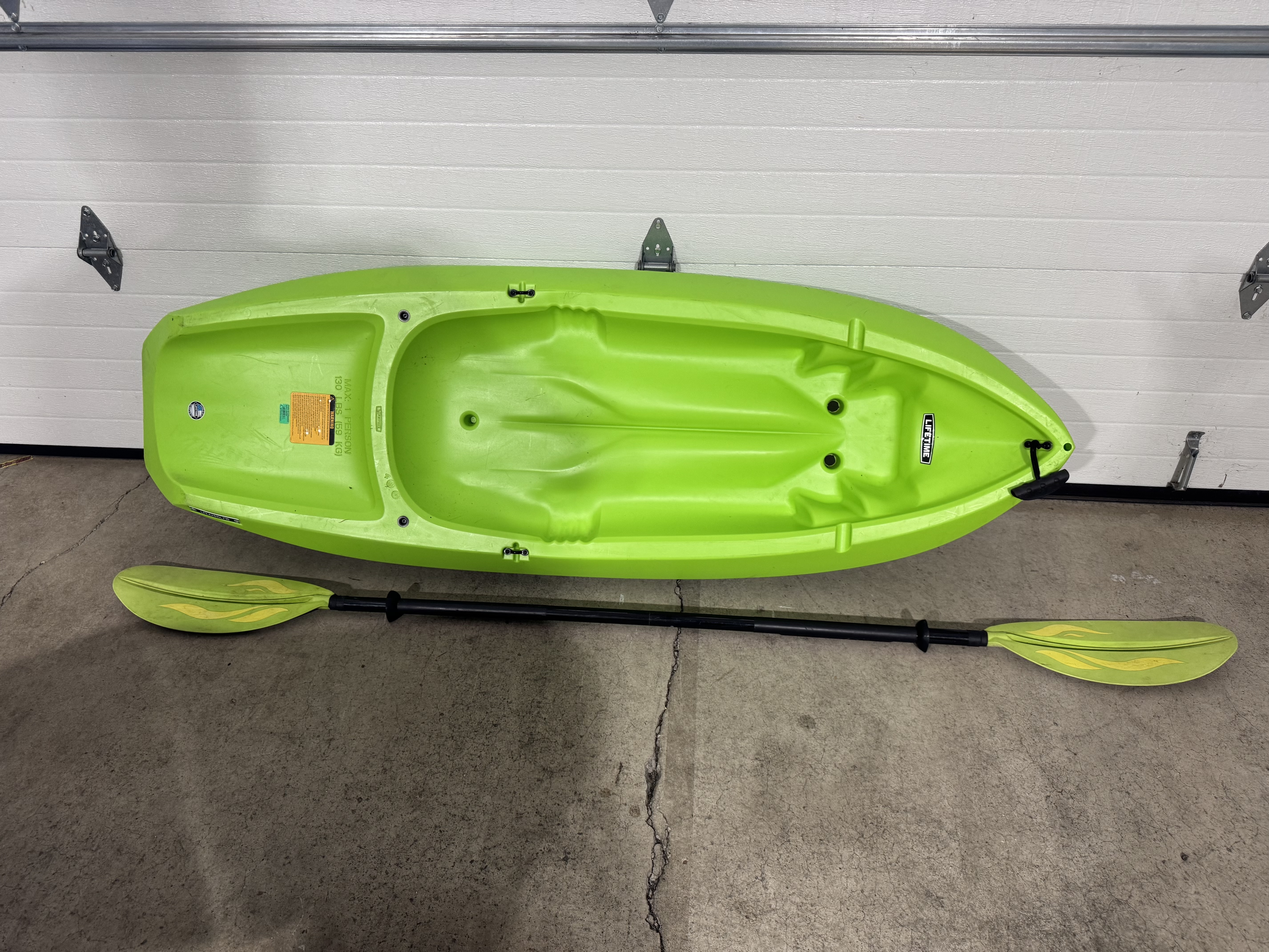 Lifetime wave 6′ youth kayak with paddle – lightweight & perfect for kids