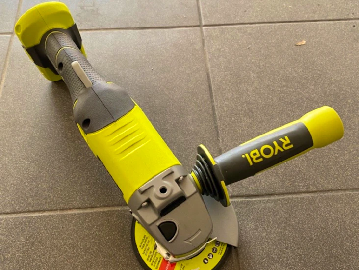 Batteridriven vinkelslip ryobi