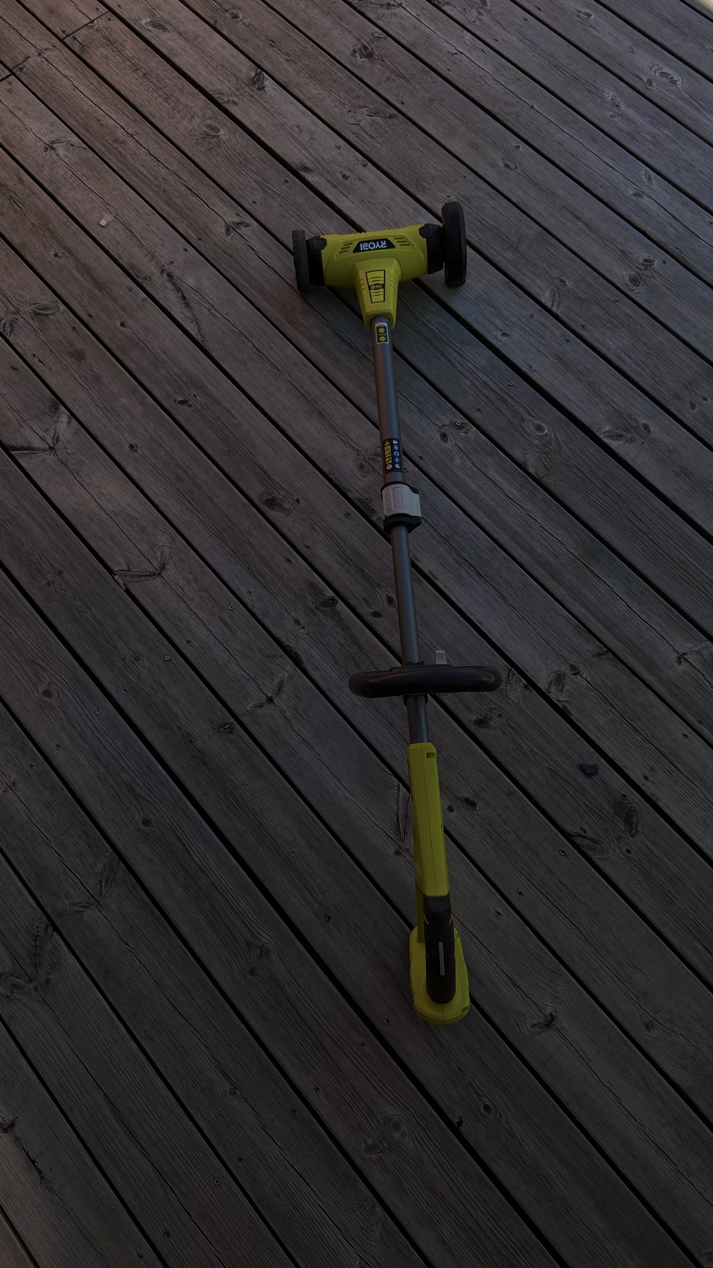 Ryobi plattrensare