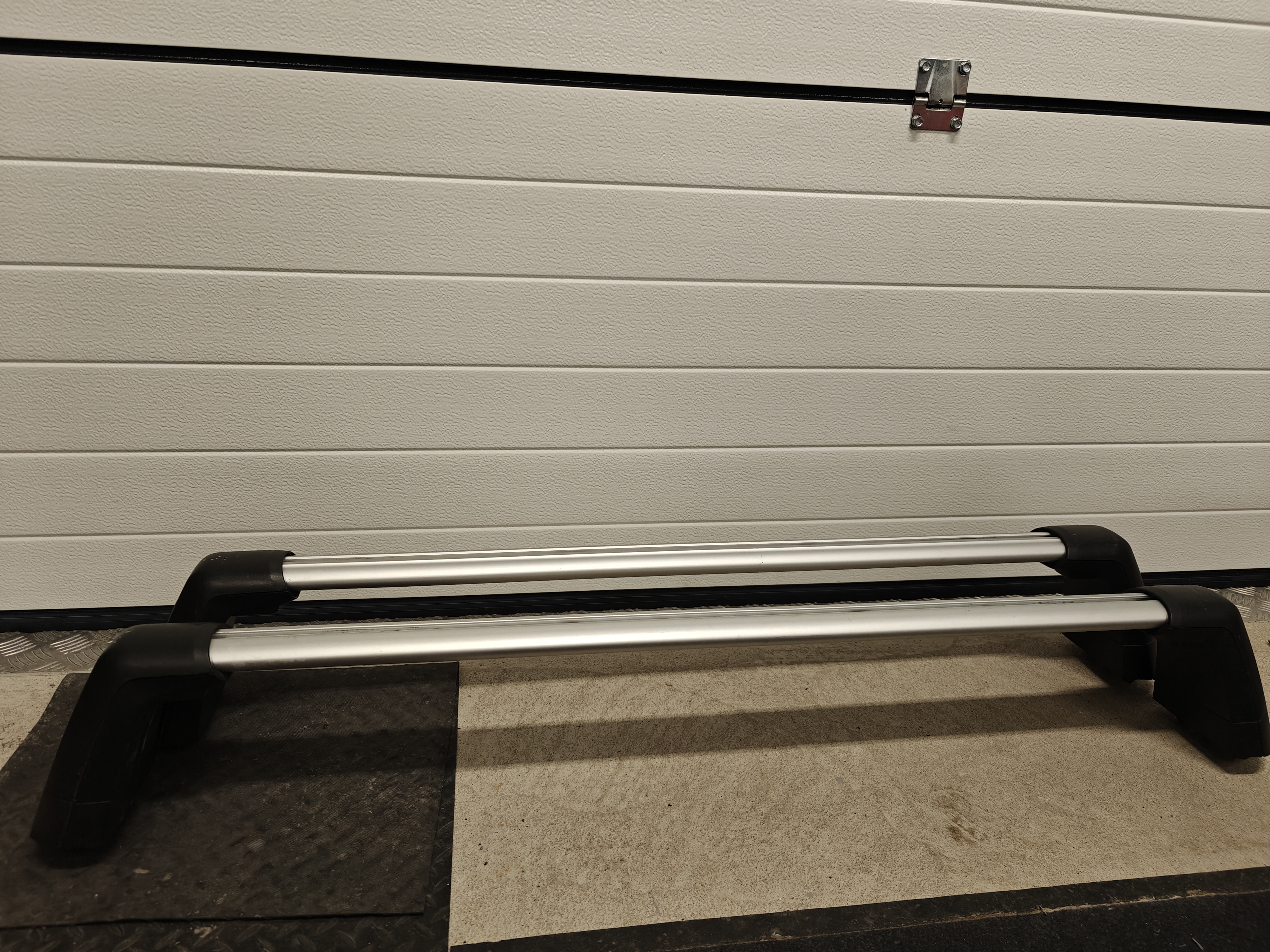 Mercedes-benz b kattotelineet