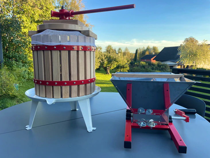 Leie av fruktkvern og fruktpresse - lag din egen saft eller most!