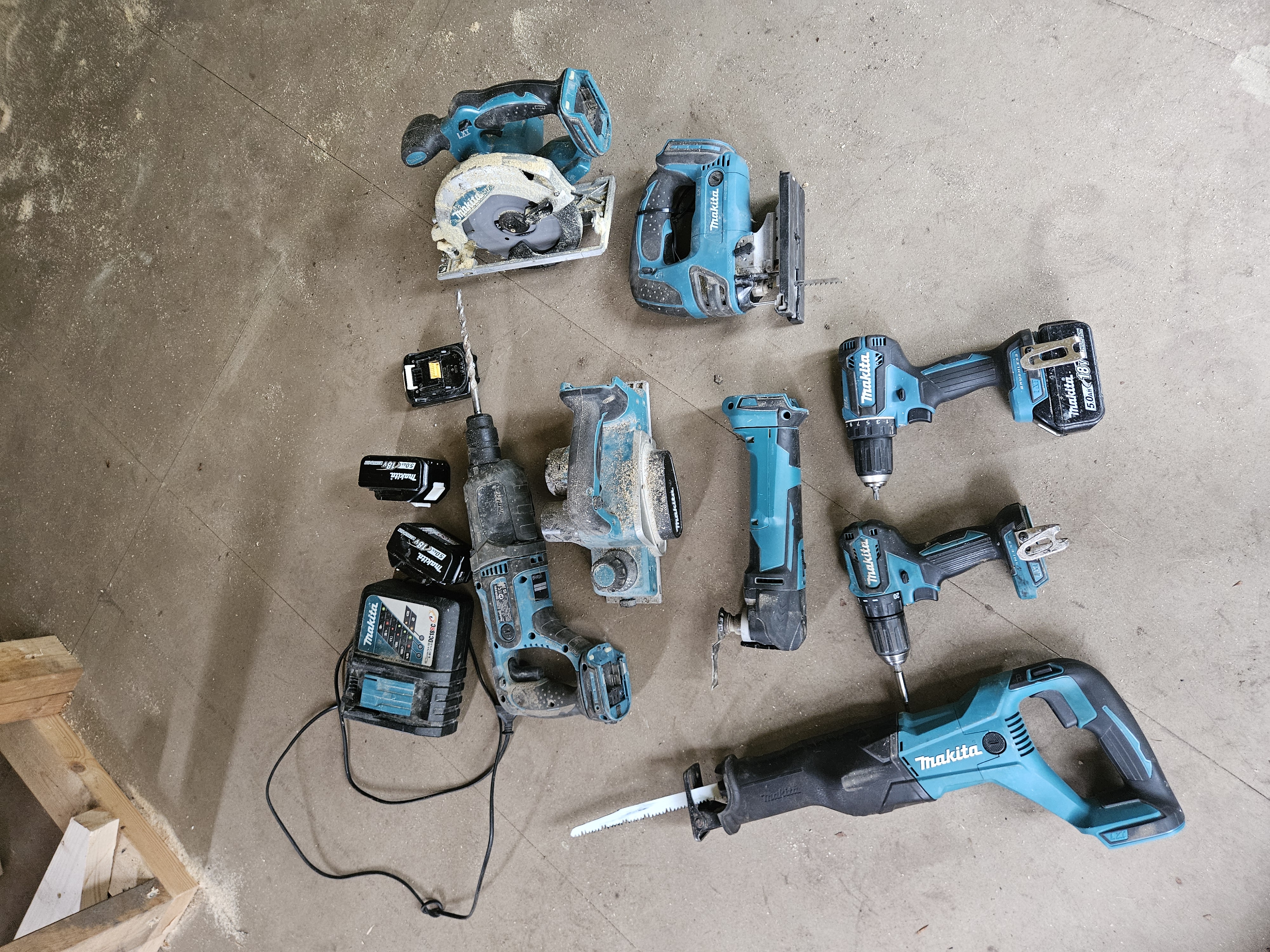 Komplett makita 18v lxt verktøypakke – 11 maskiner + 3 batterier