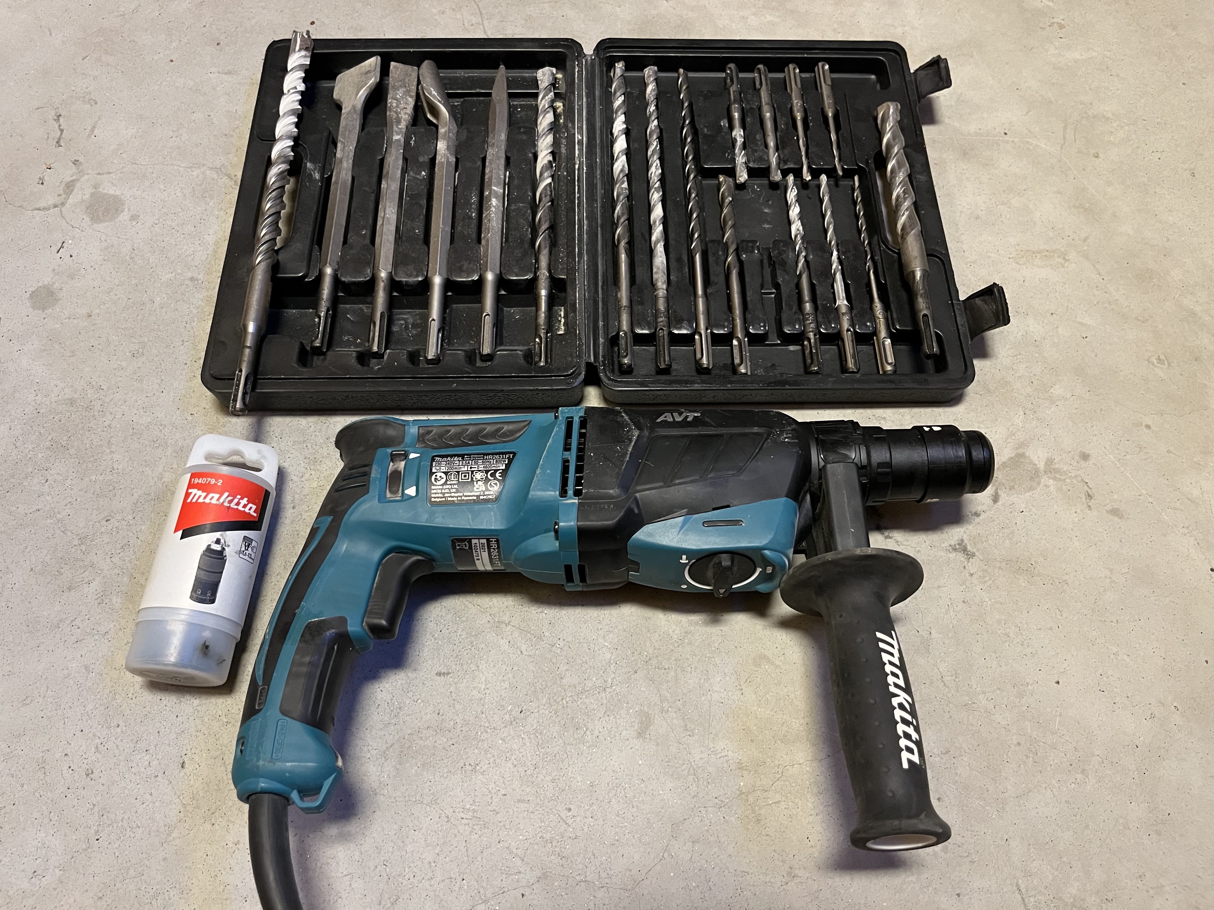 Slagbormaskin / meiselhammer makita 800w