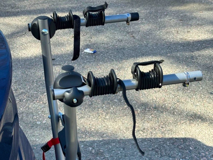 Pyöräteline vetokoukkuun, 2 pyörää