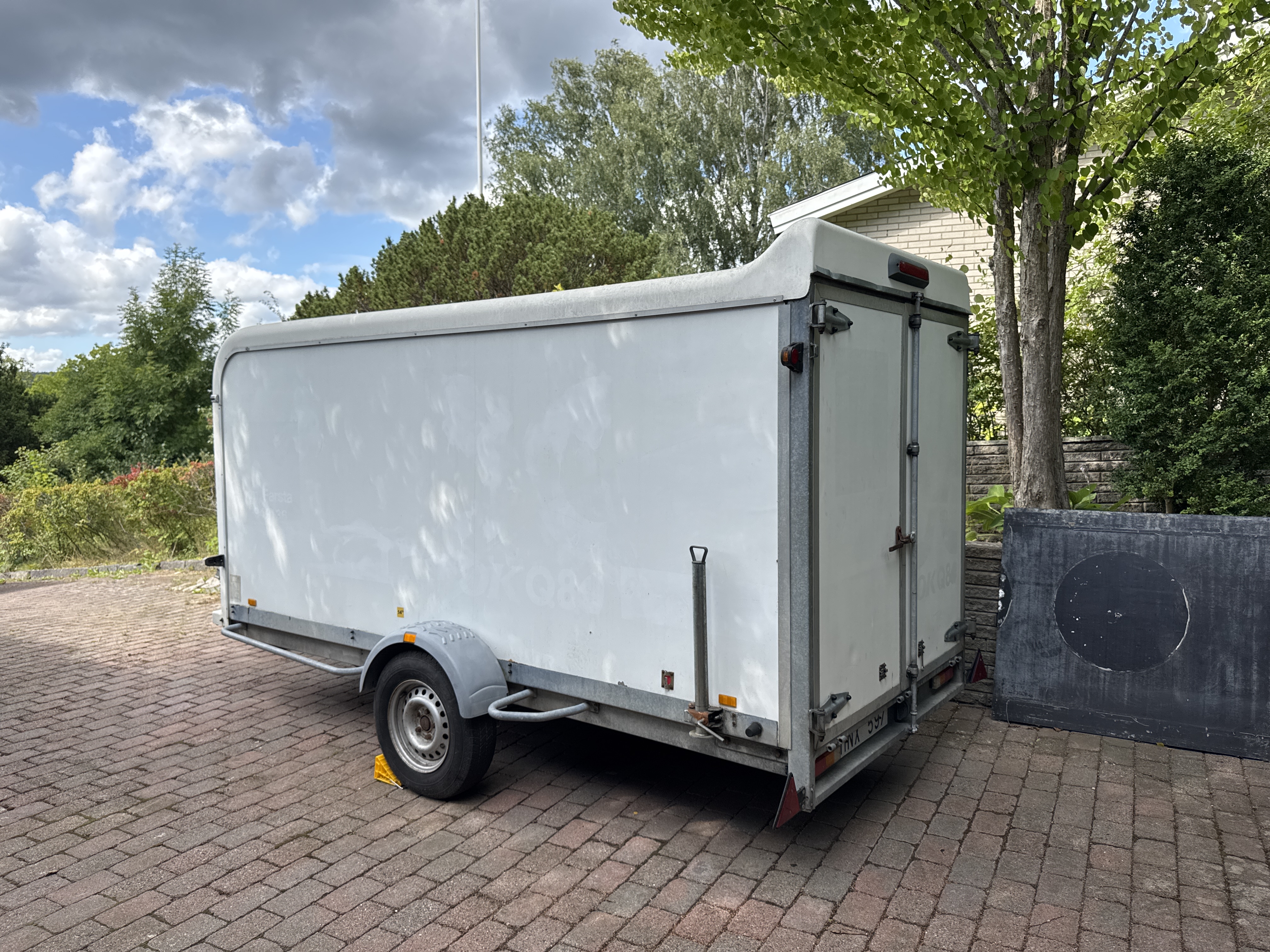 Skåpsläp/släpvagn 